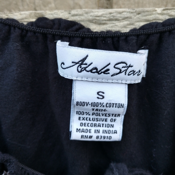 Adobe Star black white stitch applique top - Picture 7 of 8